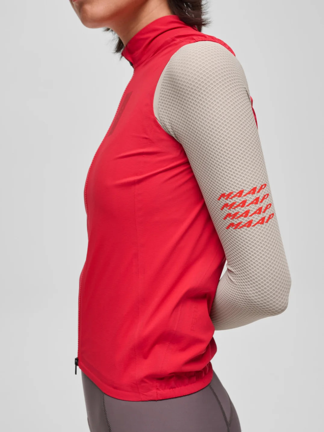 MAAP Pro Atmos Vest Carmine レディース 防風防水サイクリングベスト｜CYCLISM