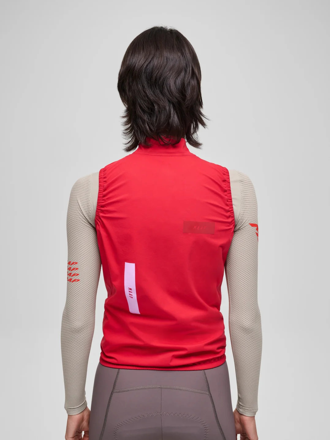 MAAP Pro Atmos Vest Carmine レディース 防風防水サイクリングベスト｜CYCLISM