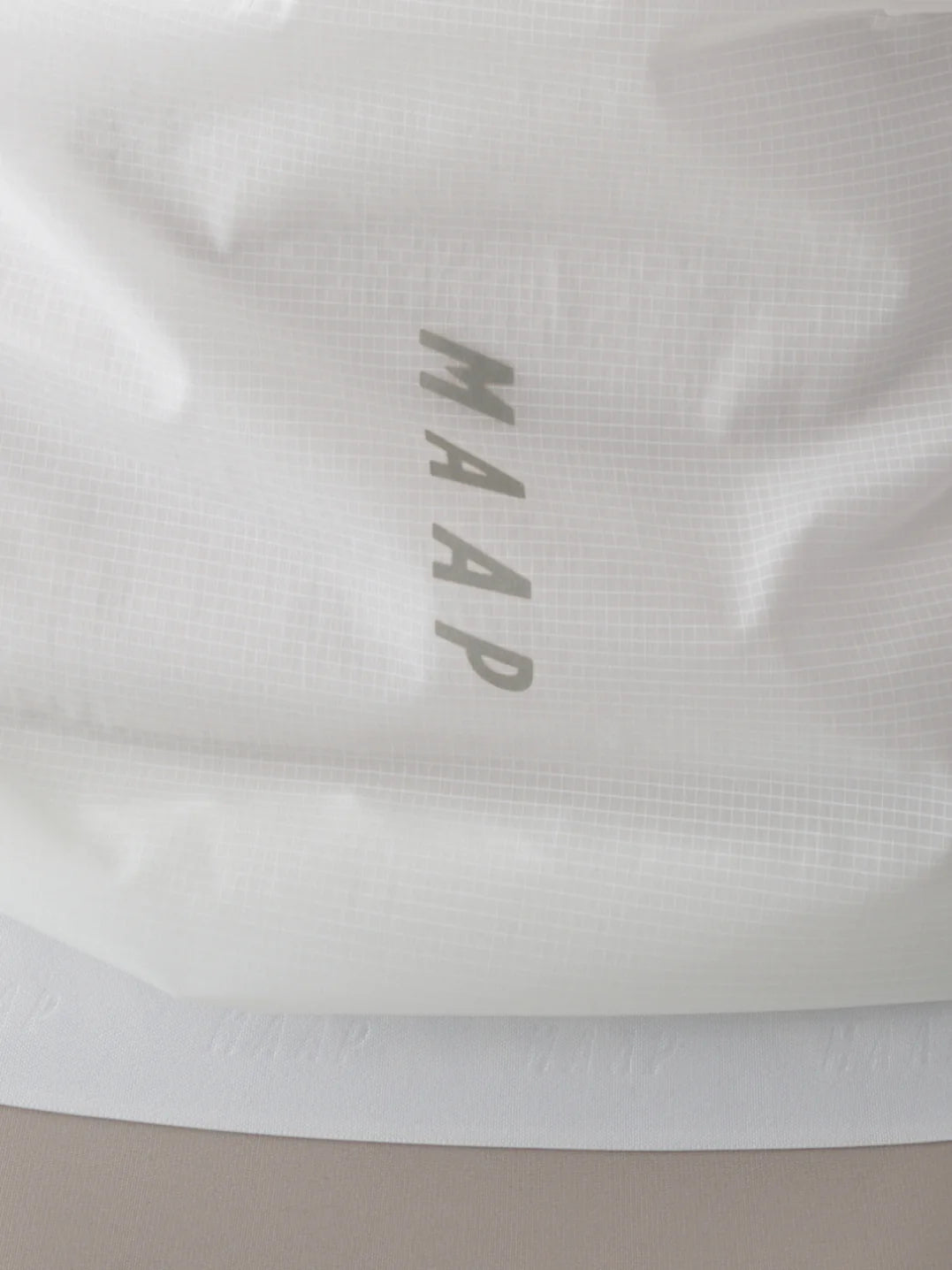 MAAP Women’s Flow Vest Optic White | 軽量・保温・レディースサイクルベスト| CYCLISM