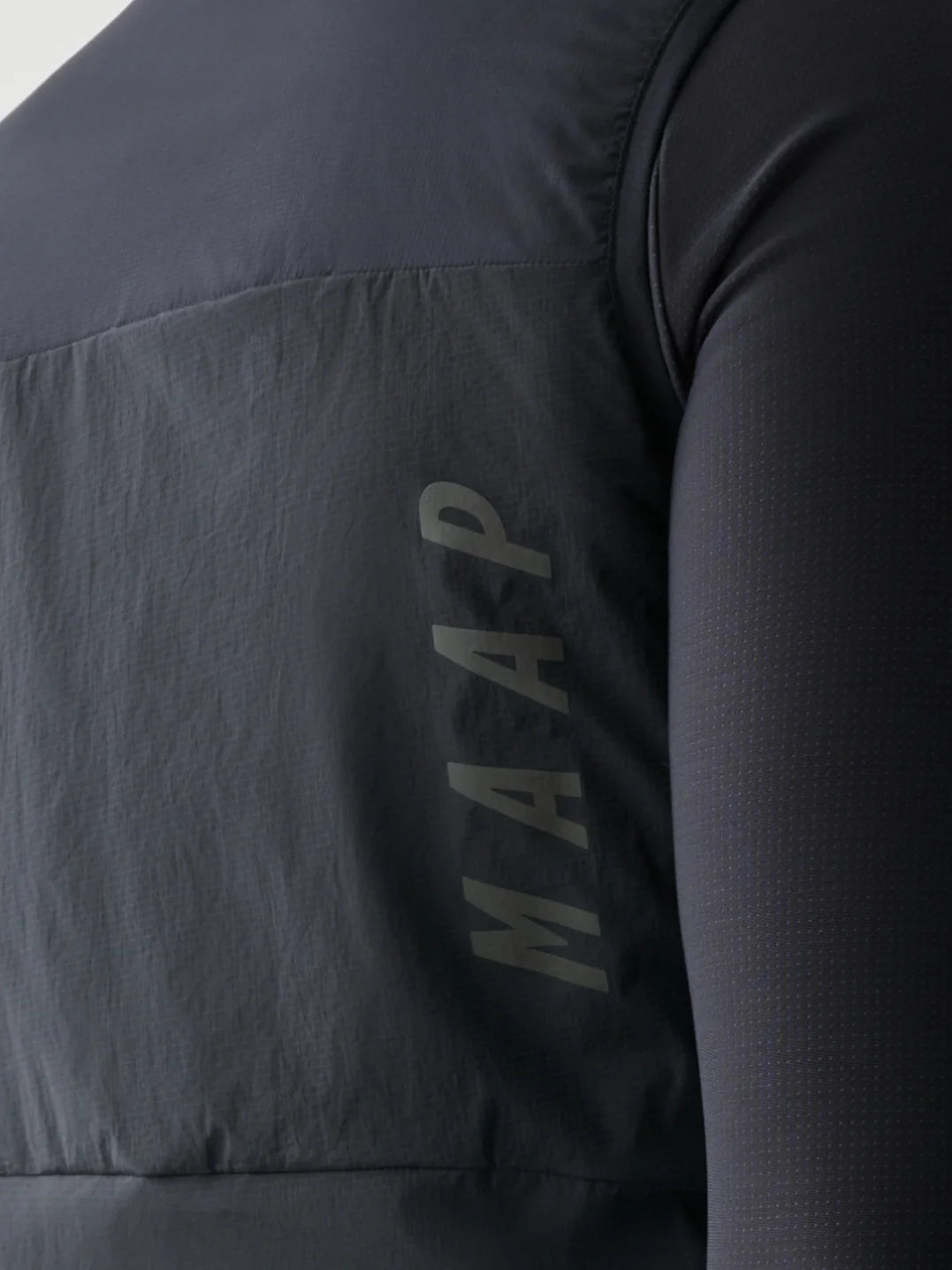MAAP Women&#39;s Flow Insulated Vest Jet Black ｜冬用レディースサイクルベスト｜CYCLISM