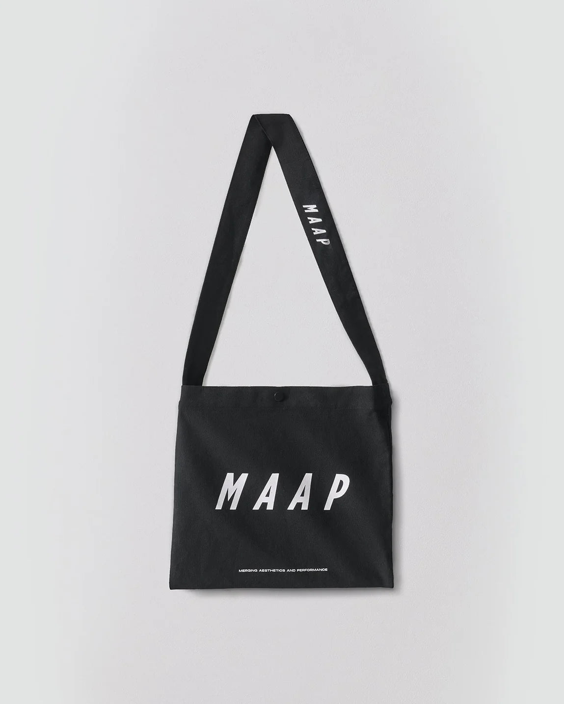 MAAP Black サイクリングミュゼットバッグ | CYCLISM

