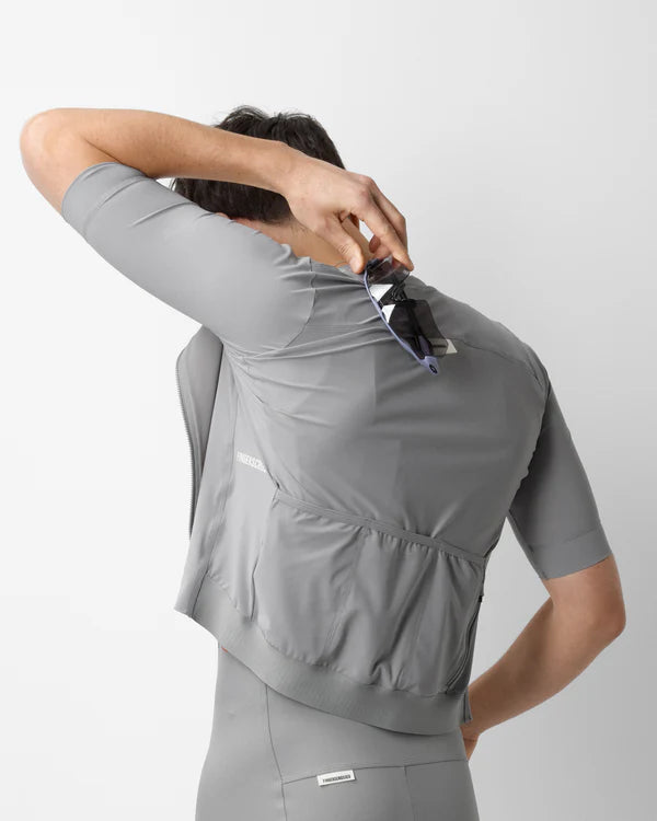 FINGERSCROSSED #ROAD Jersey Men Morning Fog（グレー）| メンズ 半袖ロードジャージ 