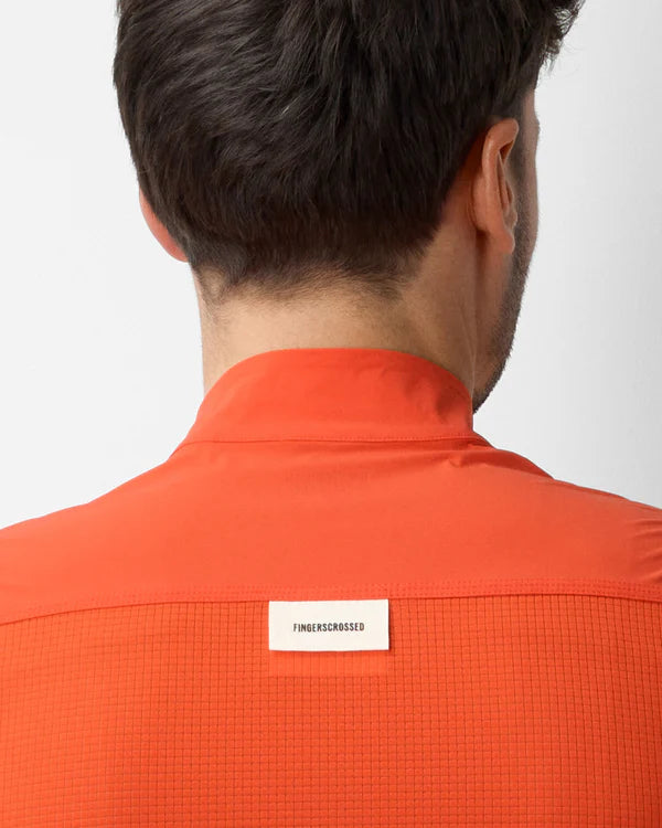 FINGERSCROSSED #ROAD Wind Vest Men Poppy Red（レッド）|  メンズ サイクル ウィンドベスト