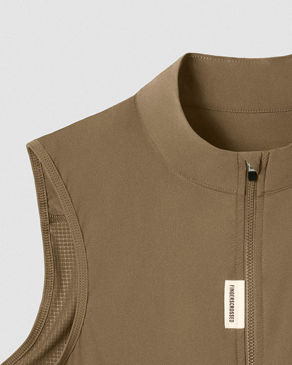 FINGERSCROSSED #ROAD Wind Vest Men Walnut（ライトブラウン）|  メンズ サイクル ウィンドベスト