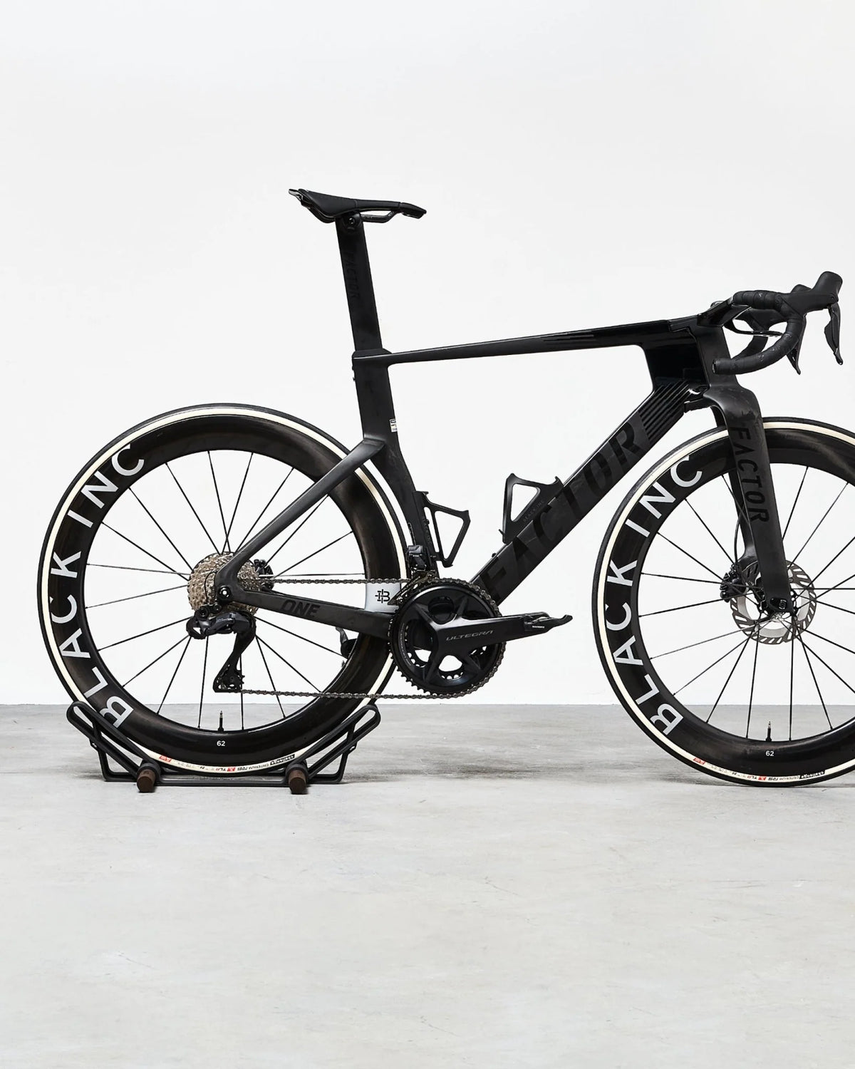 Tons Bike Stand ロードバイク・グラベルバイク自転車スタンド | CYCLISM