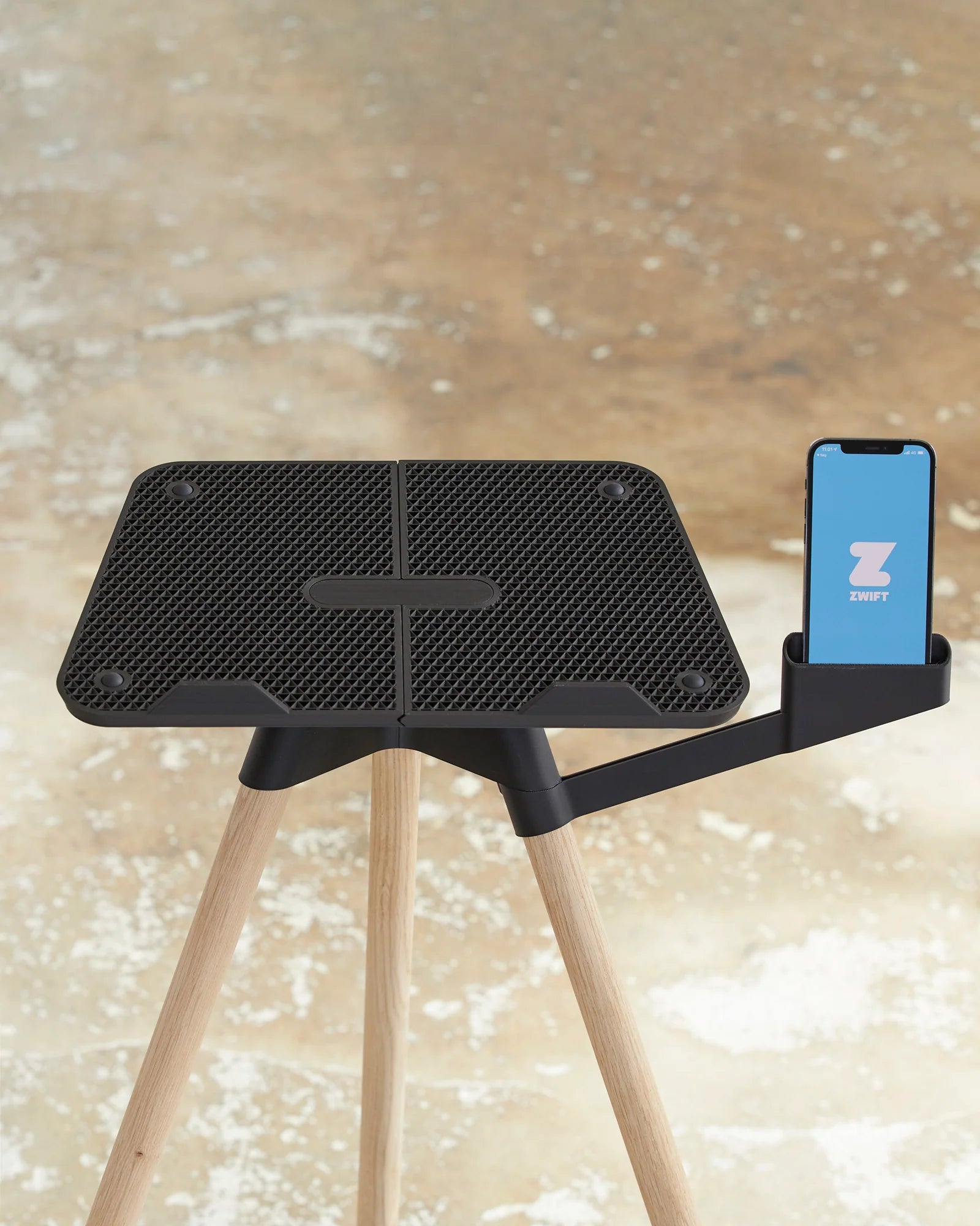 TONS インドアサイクルトレーナー用ノートパソコンスタンド | サステナブルやおしゃれな北欧デザイン | CYCLISM