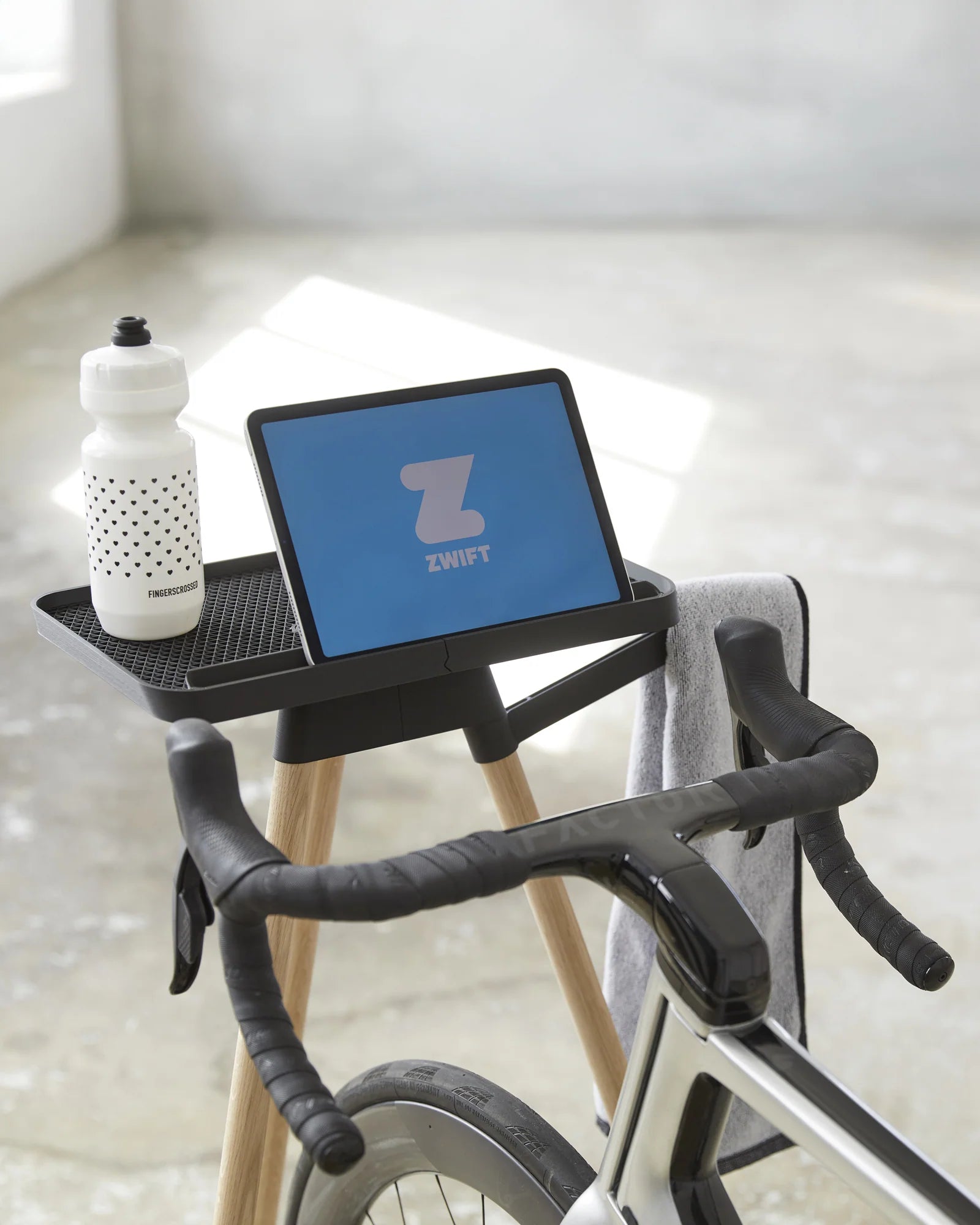 TONS インドアサイクルトレーナー用iPad・タブレットレーステーブル