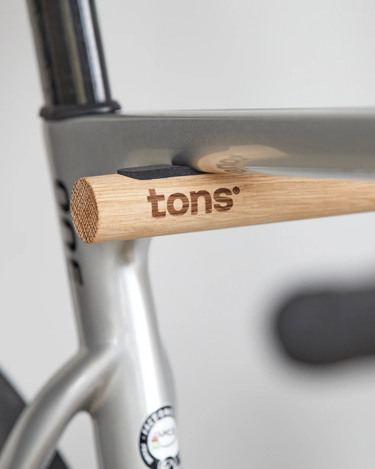 TONS 自転車 スタンド｜バイクラック｜北欧デザイン＆木製ロードバイク収納 | CYCLISM