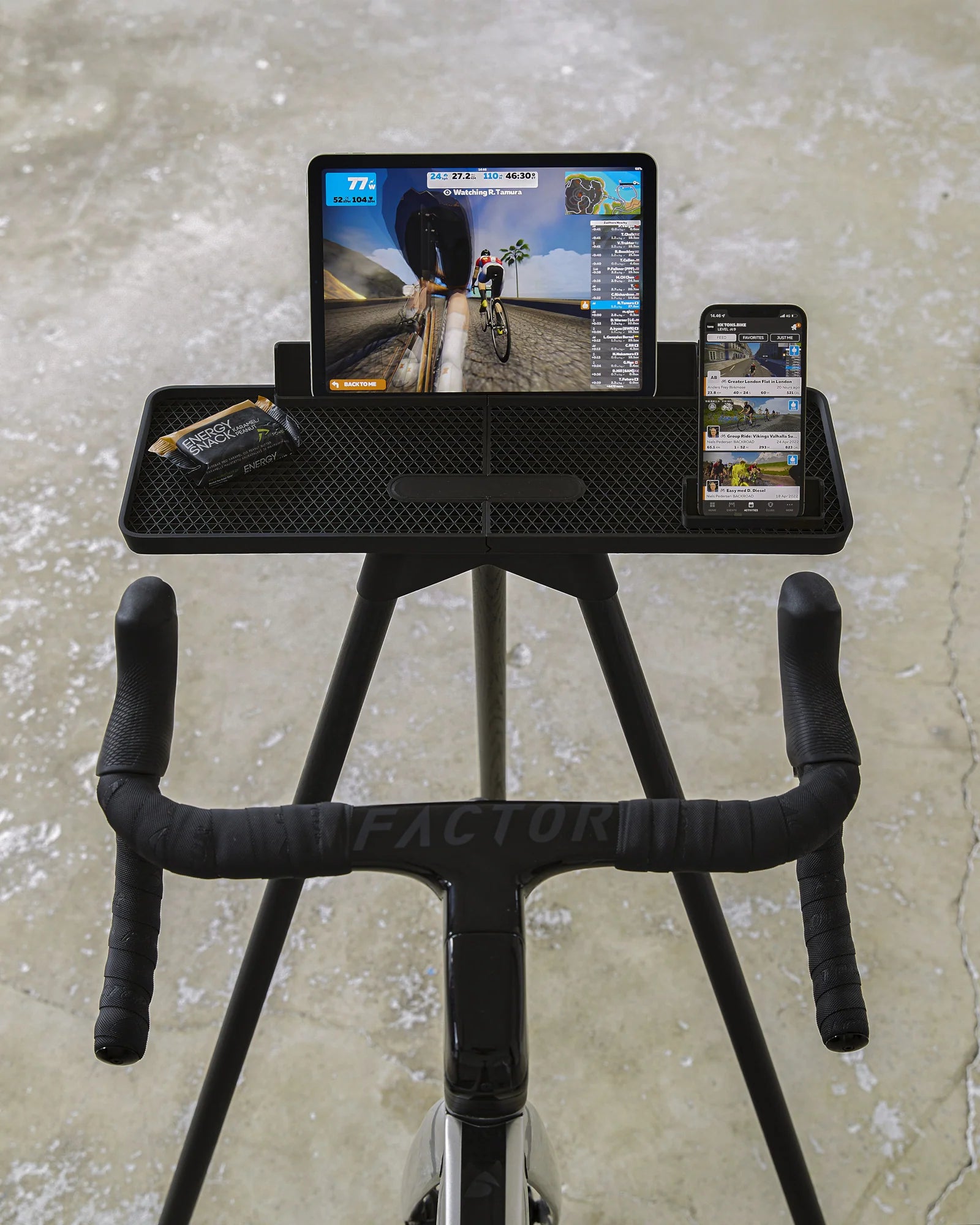 TONS インドアサイクルトレーナー用iPad・タブレットスタンド | サステナブルやおしゃれな北欧デザイン | CYCLISM
