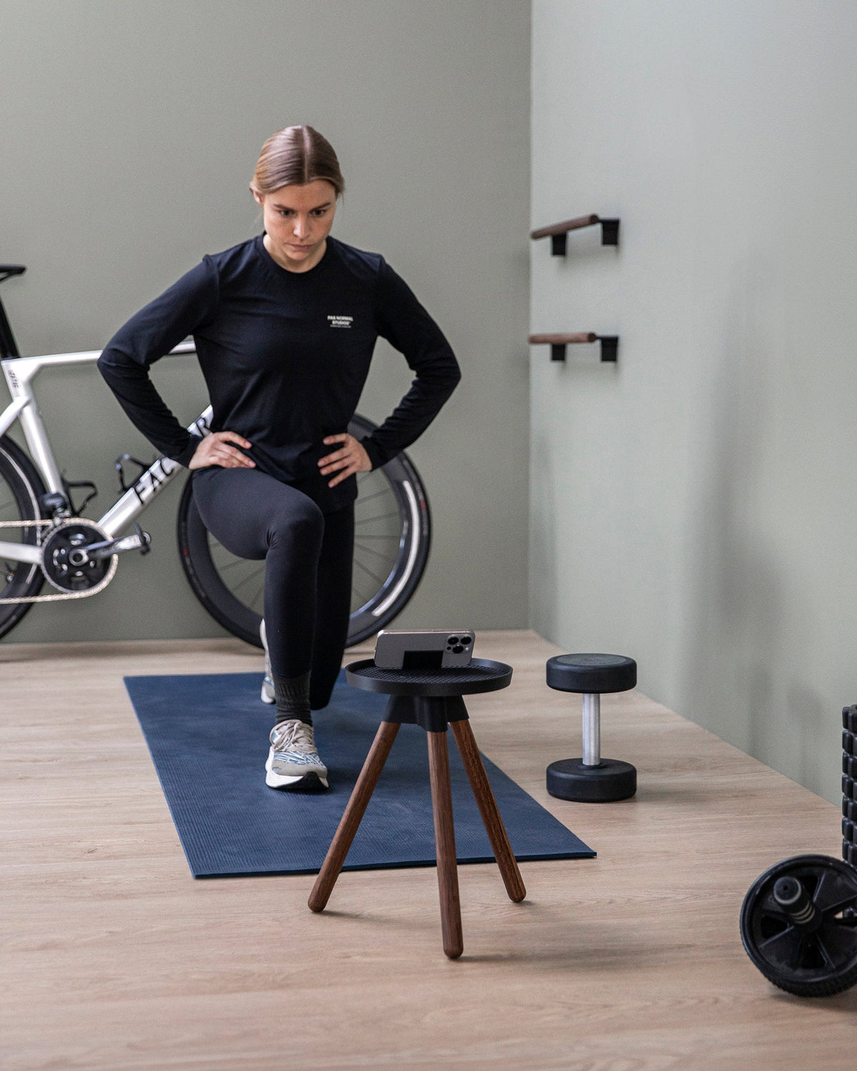 TONS Core テーブル | フィットネス・ヨガ・ピラティスに最適な北欧デザイン | CYCLISM