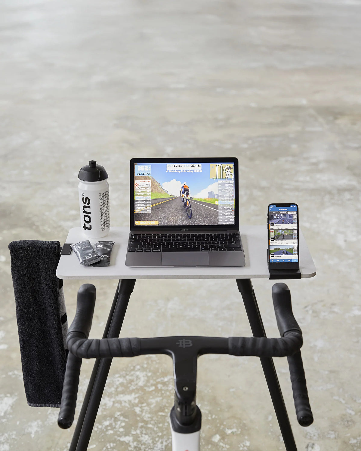 TONS インドアサイクルトレーナー用クラシックノートパソコンスタンド | サステナブルやおしゃれな北欧デザイン | CYCLISM