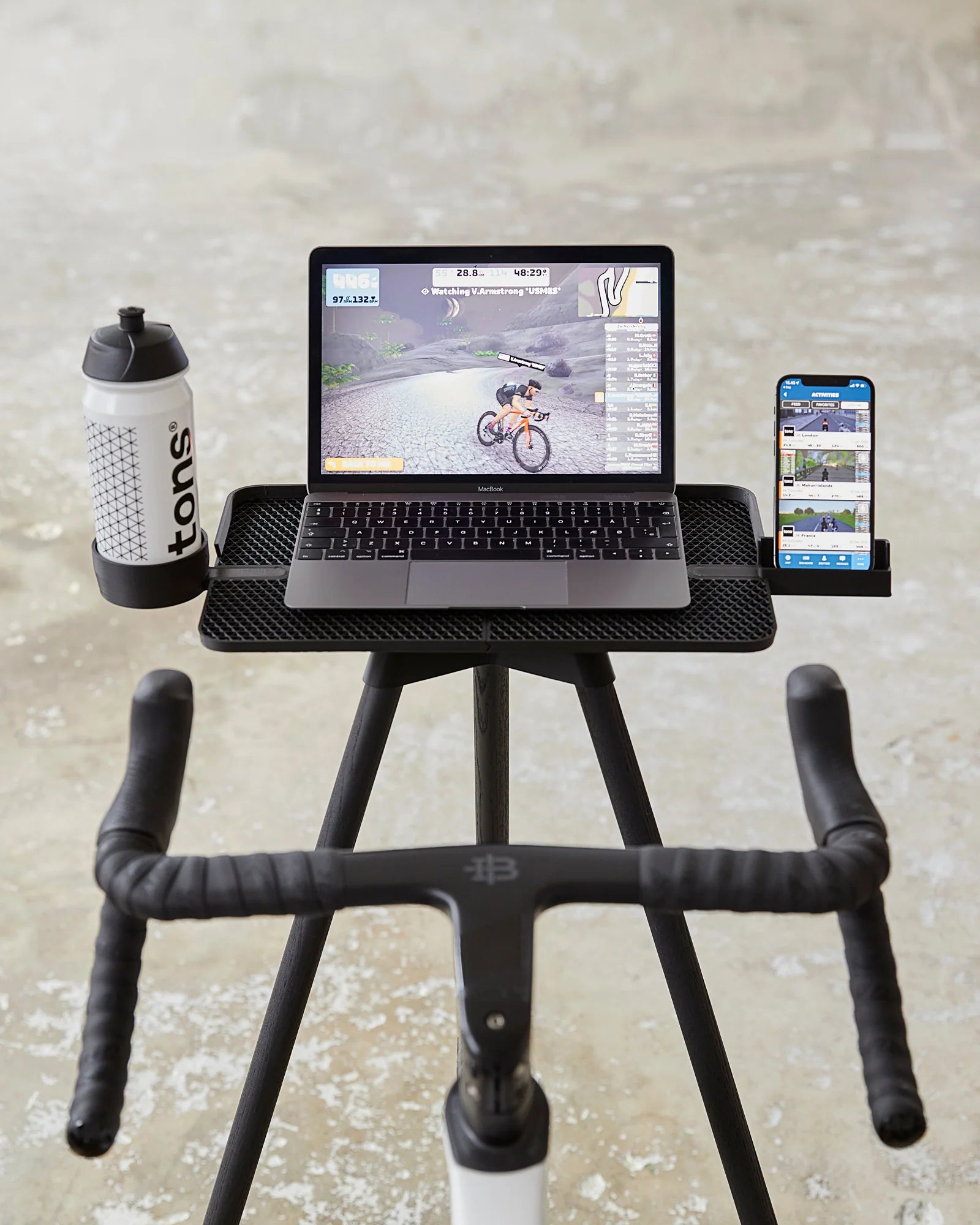 TONS インドアサイクルトレーナー用ノートパソコンスタンド | サステナブルやおしゃれな北欧デザイン | CYCLISM
