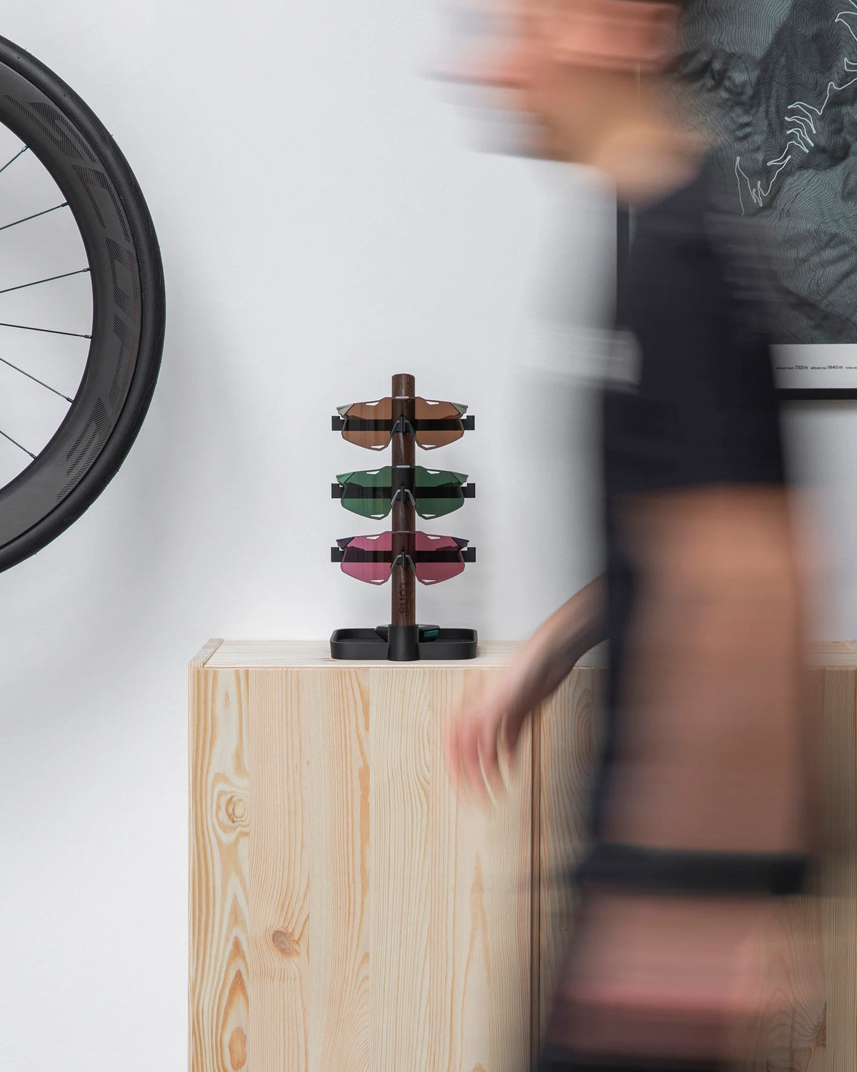 TONS デスクオーガナイザー サングラスラック + チャージャートレイ｜北欧デザイン | CYCLISM