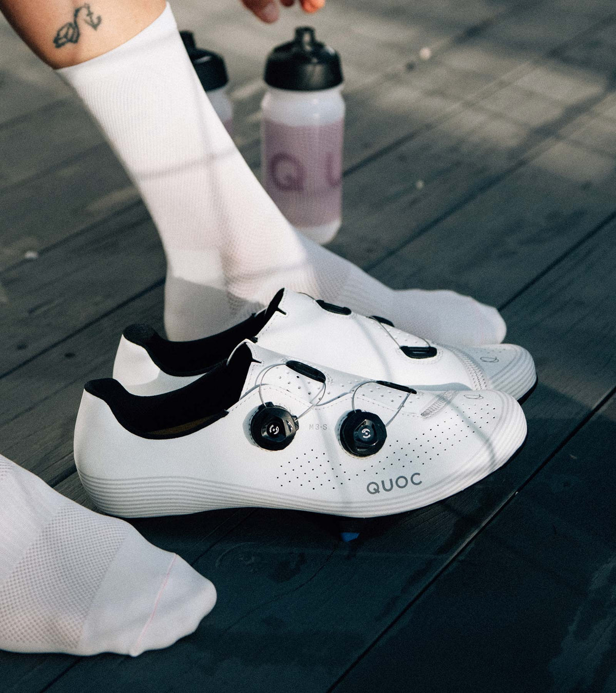 QUOC M3 Sport ホワイト｜高コスパ ンサイクリング カーボ ロードシューズ｜CYCLISM