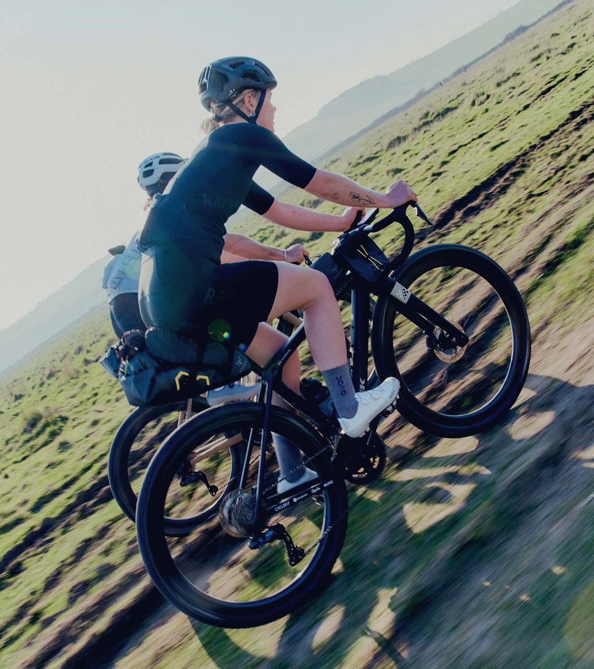QUOC Gran Tourer XC チョーク｜グラベル &amp; XC MTBシューズ｜カーボンソール&amp;デュアルダイヤル｜CYCLISM