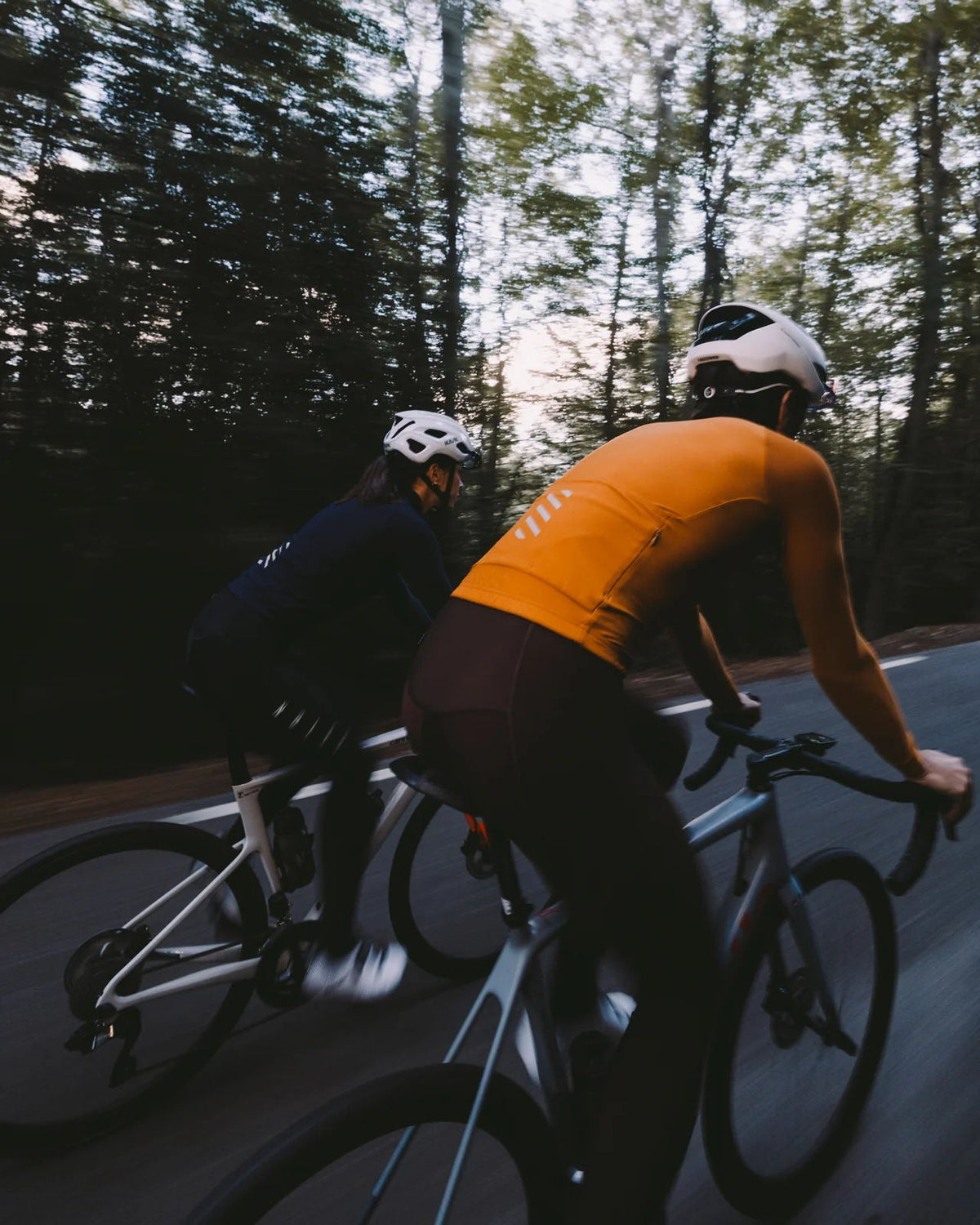 NDLSS ロングスリーブジャージ キャラメル | 季節の変わり目のサイクリングに最適 | CYCLISM