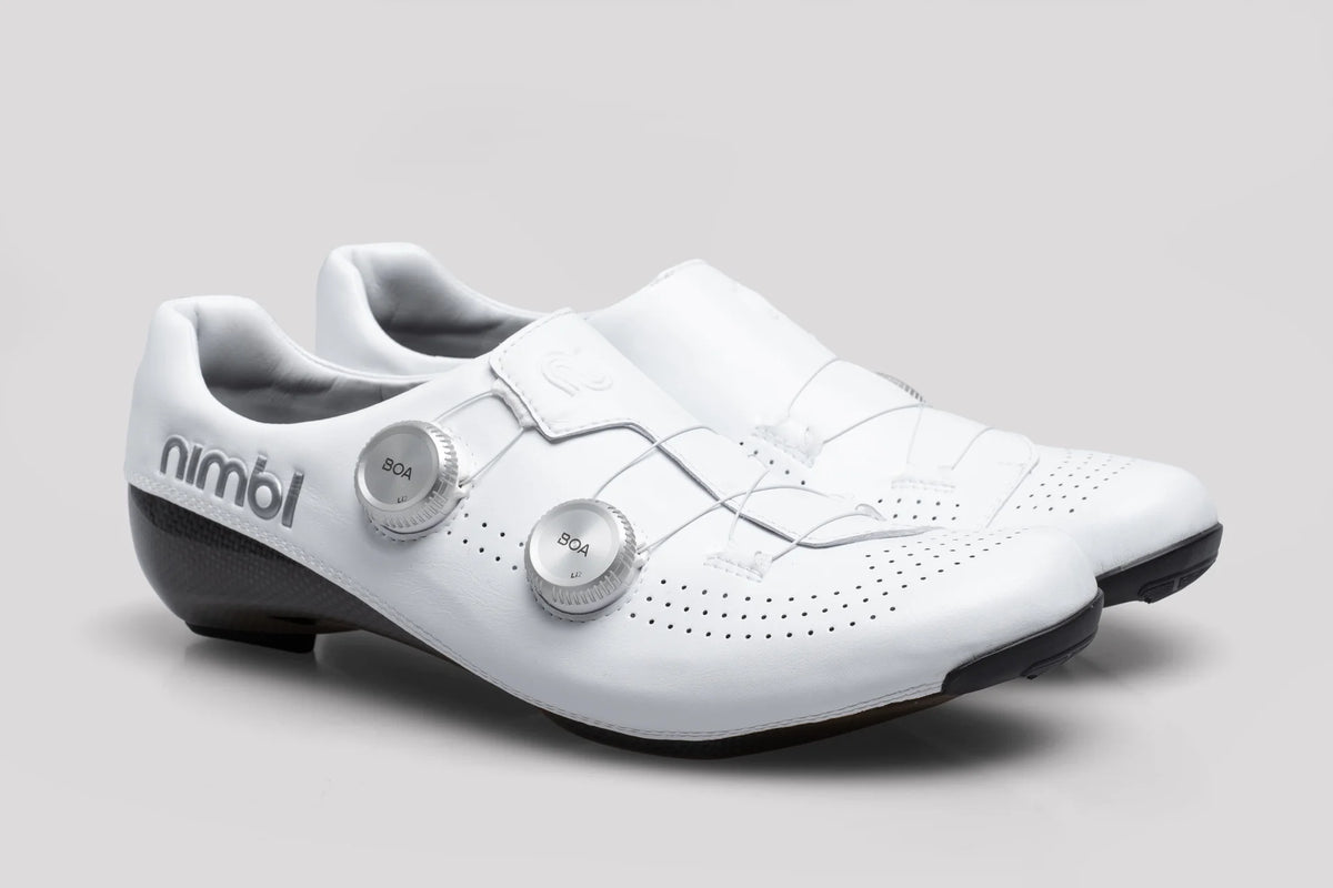 Nimbl Ultimate Glide White/Silver サイクリングシューズ | 高性能・軽量・カーボンシャーシ | CYCLISM