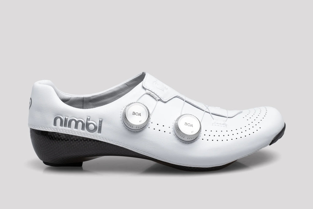 Nimbl Ultimate Glide White/Silver サイクリングシューズ | 高性能・軽量・カーボンシャーシ | CYCLISM