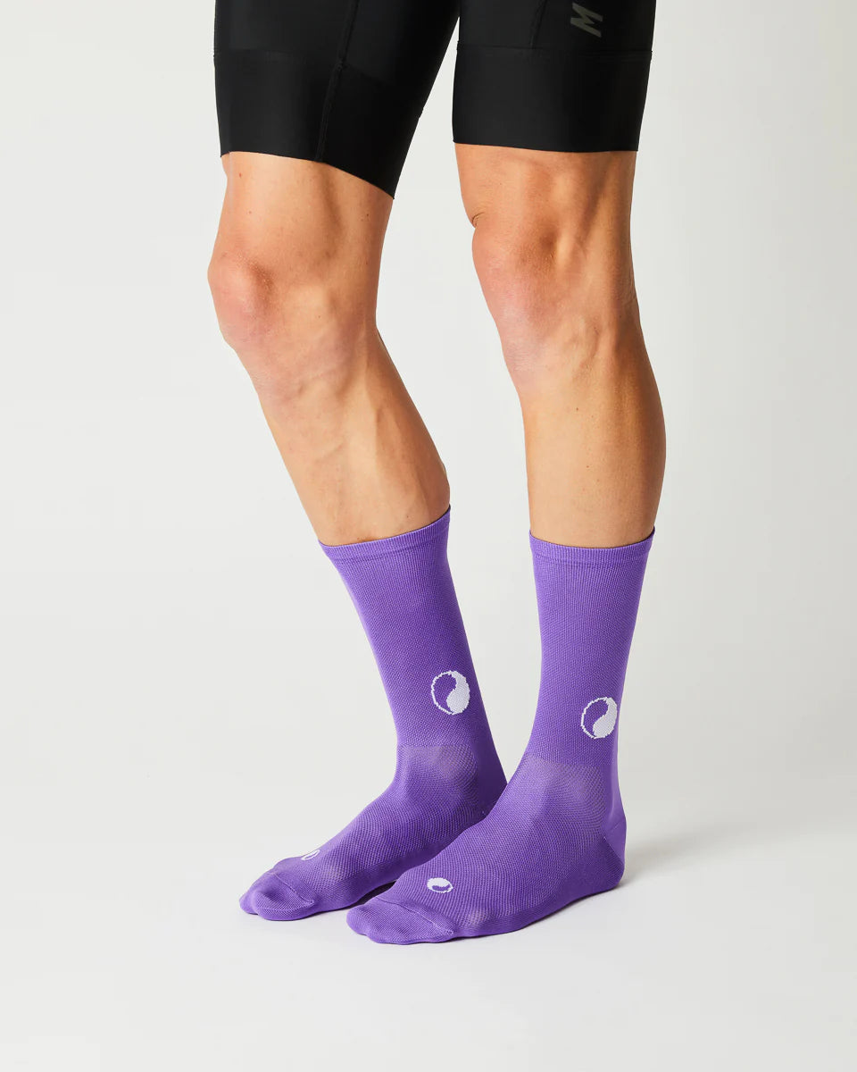 Fingerscrossed サイクルソックス #13_06 Yin & Yang Lilac | CYCLISM