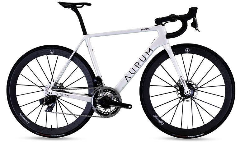 AURUM Magma - SRAM Red AXS / Lightweight Arctic White カーボンロードバイク | CYCLISM