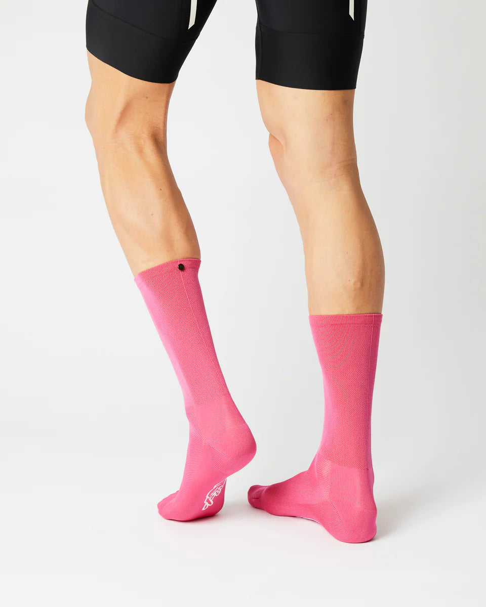 Fingerscrossed サイクリングソックス #020 Classic Raspberry | CYCLISM