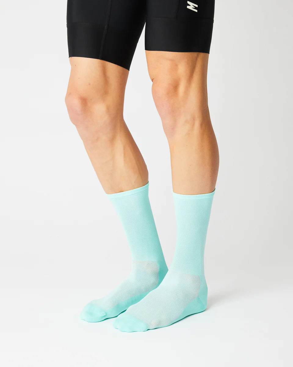 Fingerscrossed サイクリングソックス #016 Classic Celeste | CYCLISM