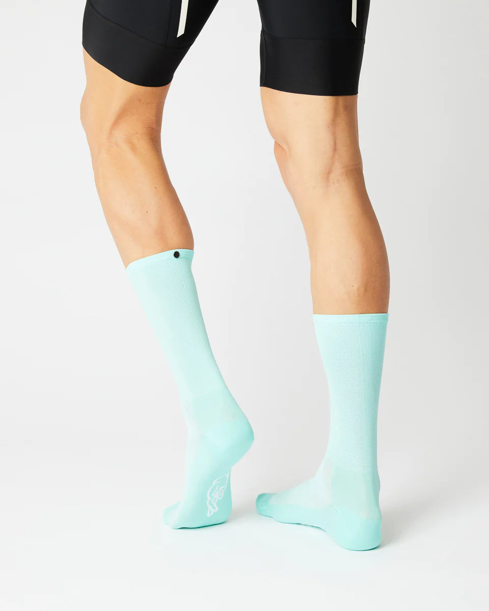 Fingerscrossed サイクリングソックス #016 Classic Celeste | CYCLISM