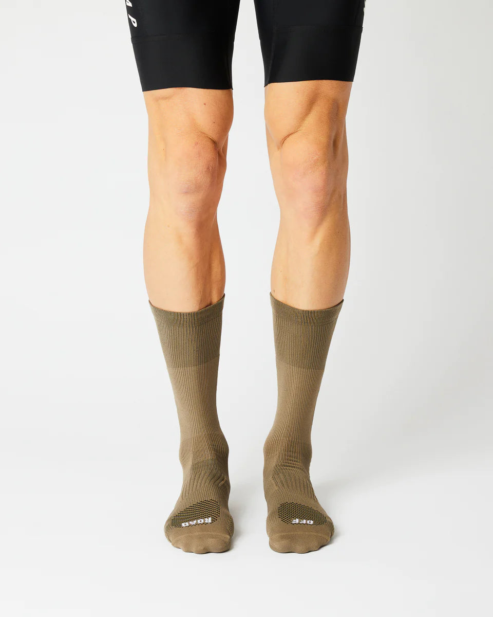Fingerscrossed #OFF Road Walnut サイクルソックス | CYCLISM Edit alt text